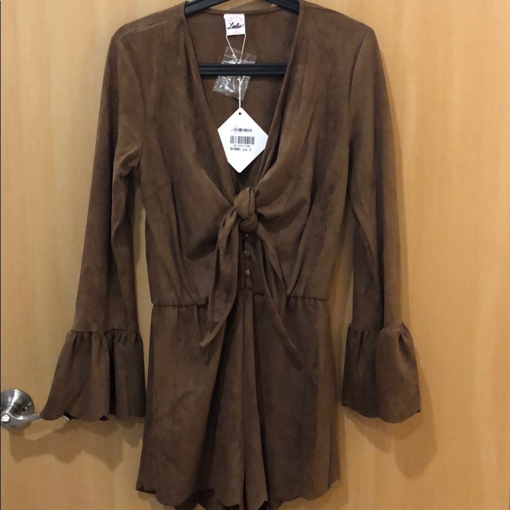 NWT Selfie Leslie Long Sleeve Romper